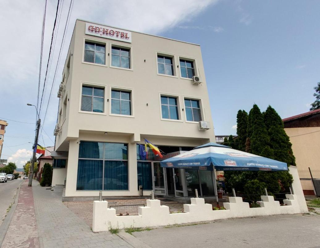 Hotel Duet Piteşti Exterior foto